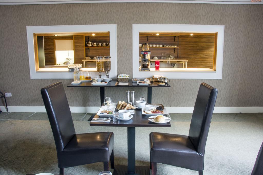 Helix Hotel Грейнджмут Экстерьер фото