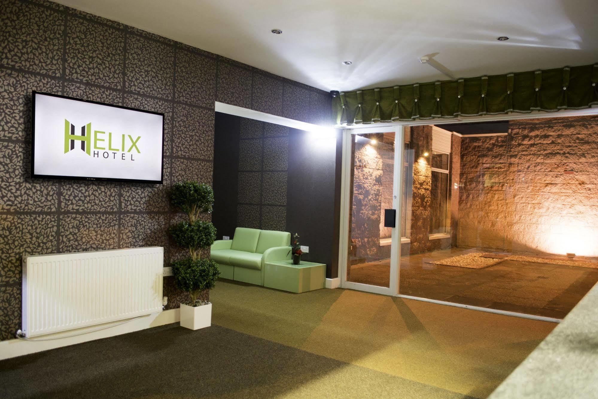 Helix Hotel Грейнджмут Экстерьер фото